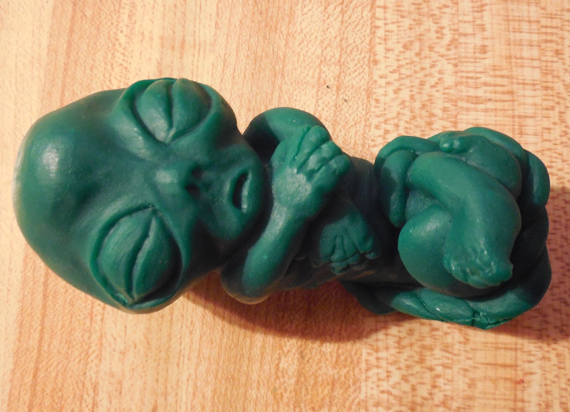 Shown here in patchouli scent.