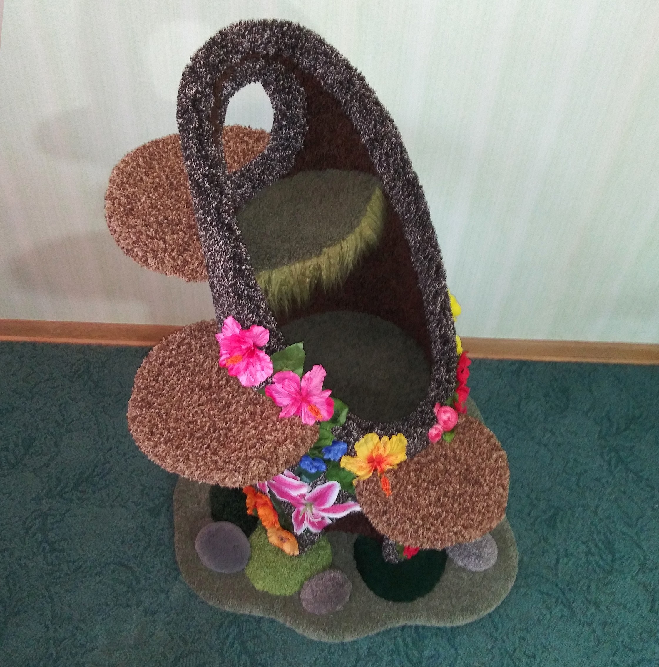 Shown here in 42" height w/o folds in the carpet. Also with draping moss, and sparse moss patches on the base & 3 stones.
