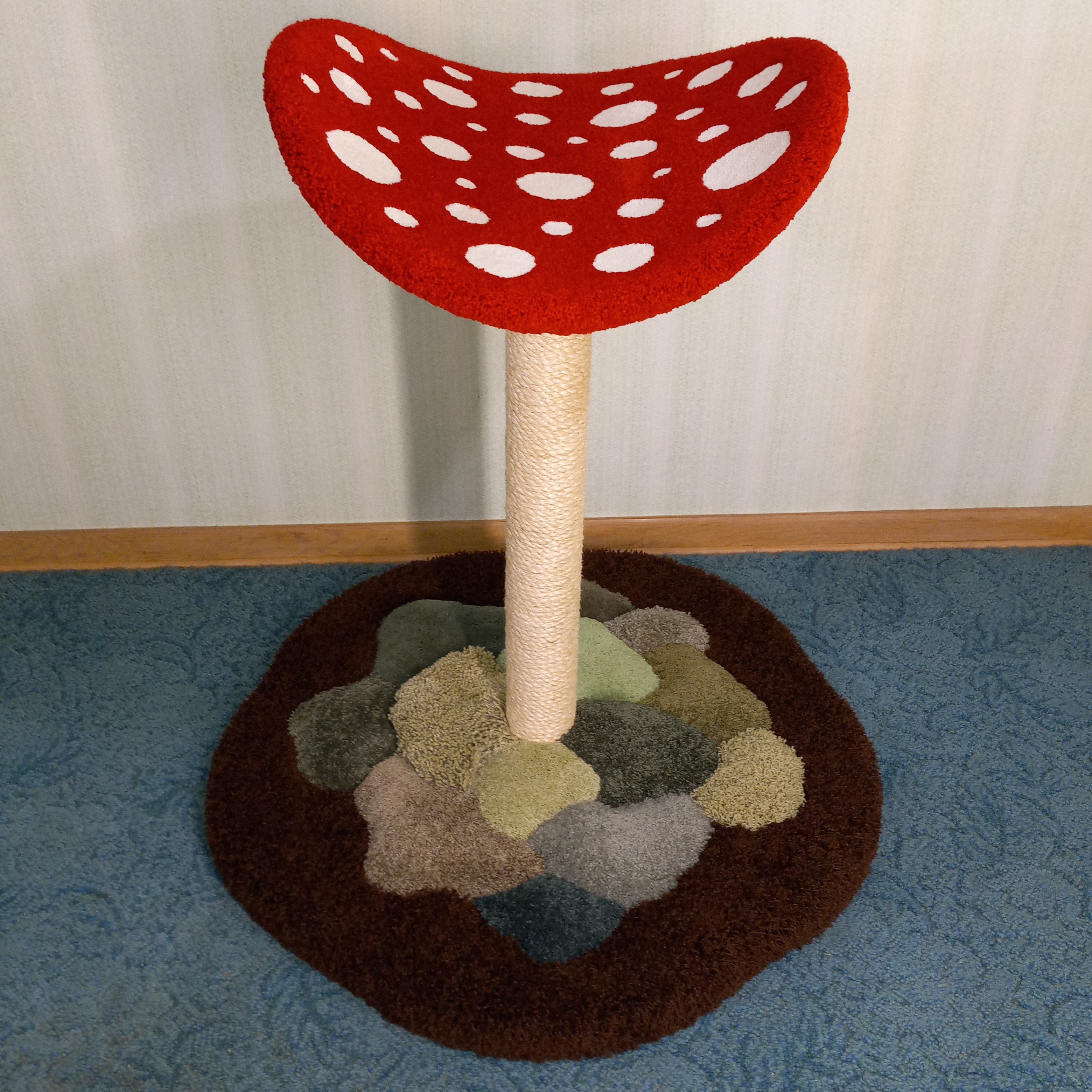 Mushroom Scratch Post Deluxe