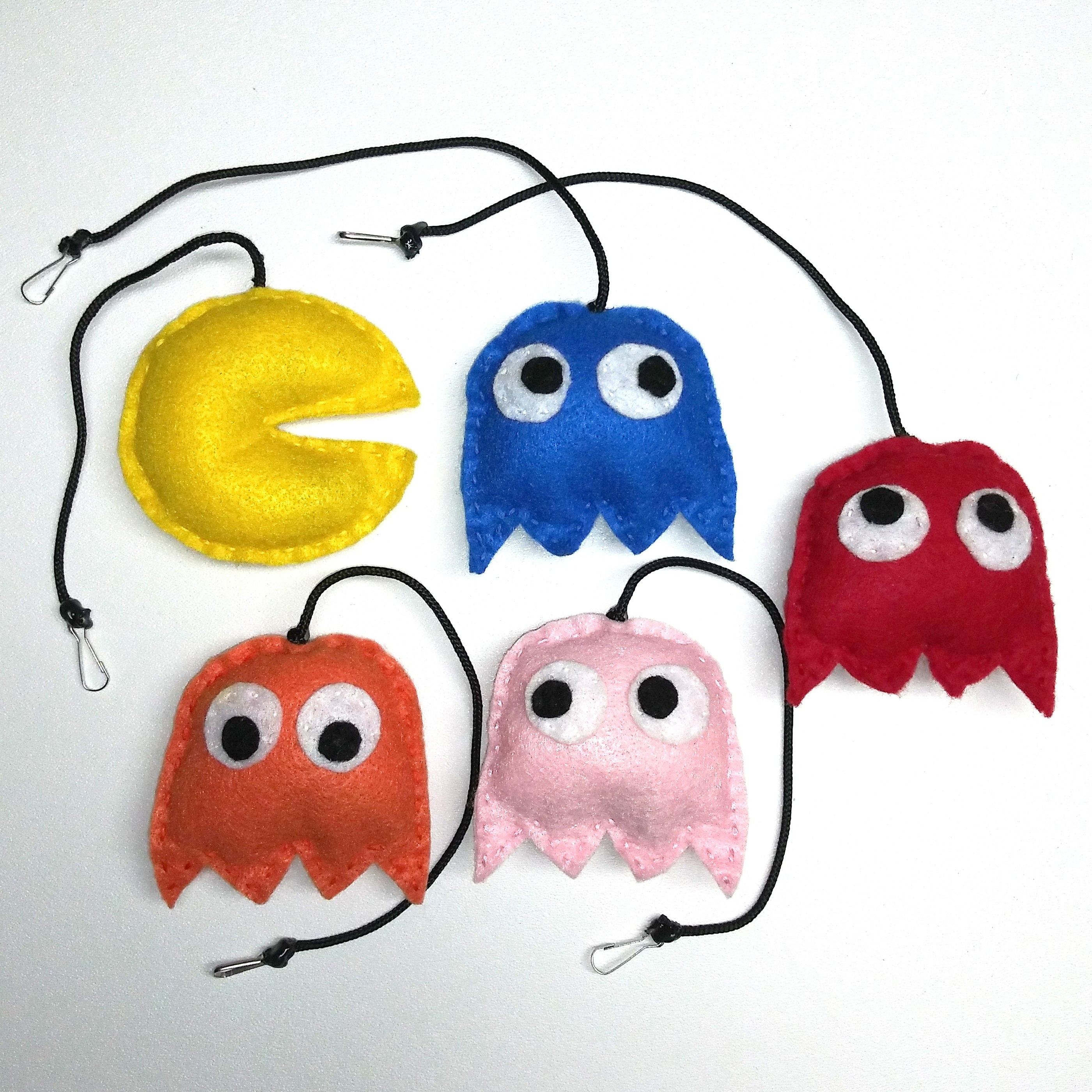 Pacman-themed catnip filled toy set (limited edition)
